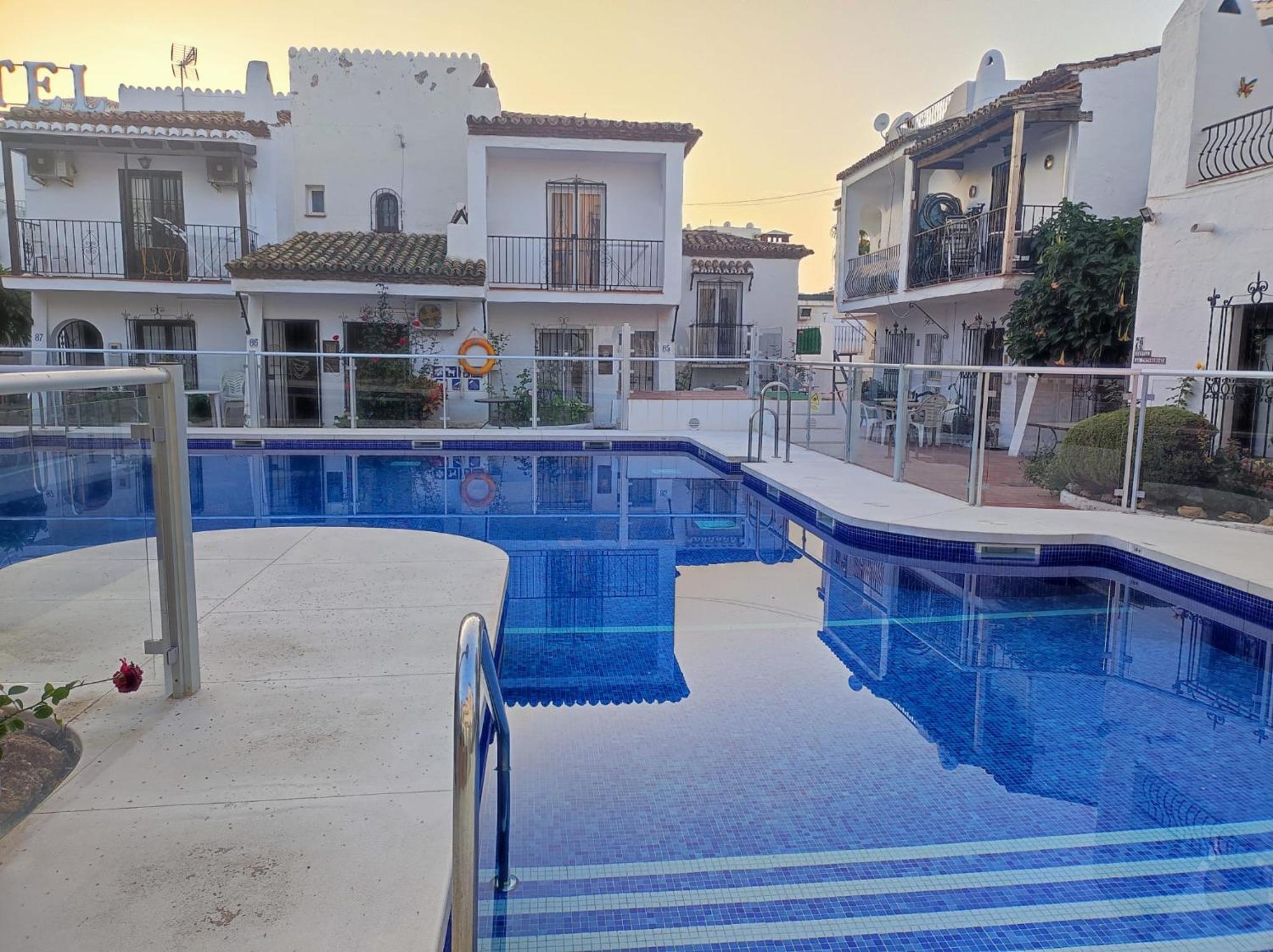 Nueva Nerja 22 Menyber Villa Bagian luar foto